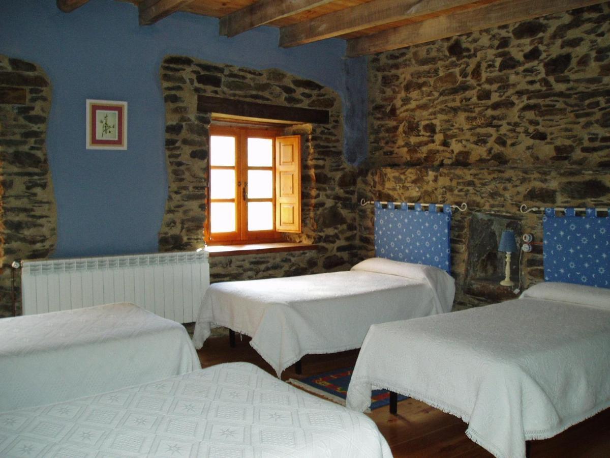 Hotel Rural El Urogallo Murias de Paredes الغرفة الصورة