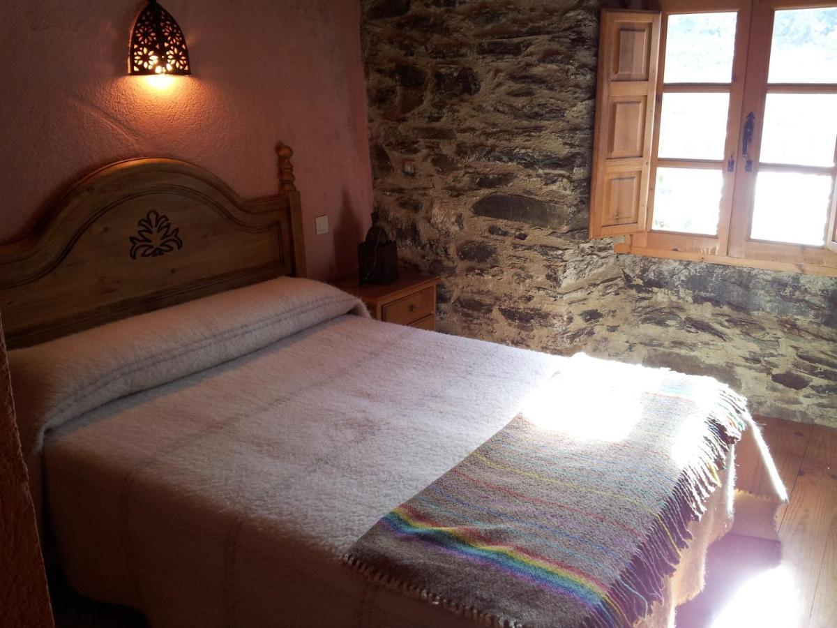 Hotel Rural El Urogallo Murias de Paredes الغرفة الصورة